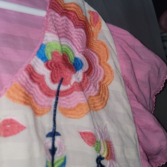 Cato Girly Pink Embroidered Blouse Plus Size 22/24 Whimsical Unique Comfortable - Picture 4 of 10